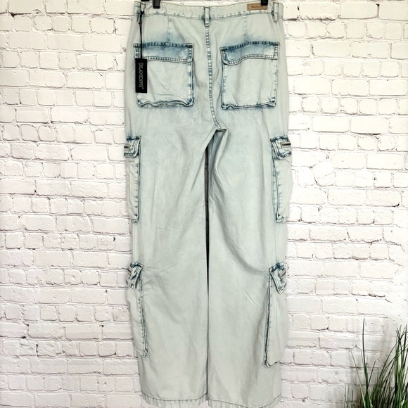 BLANK NYC Franklin Rib Cage Light Blue Jeans with Oversized Cargo Pockets--28 - Picture 5 of 15